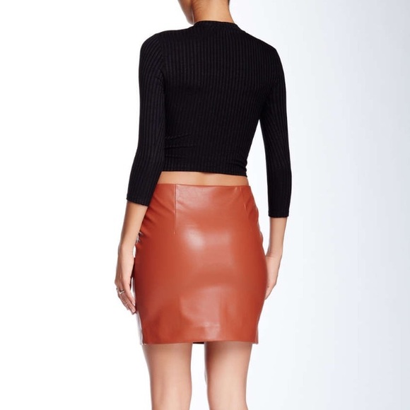 NWT Romeo&Juliet Couture- Faux Leather Camel Skirt - Picture 2 of 2