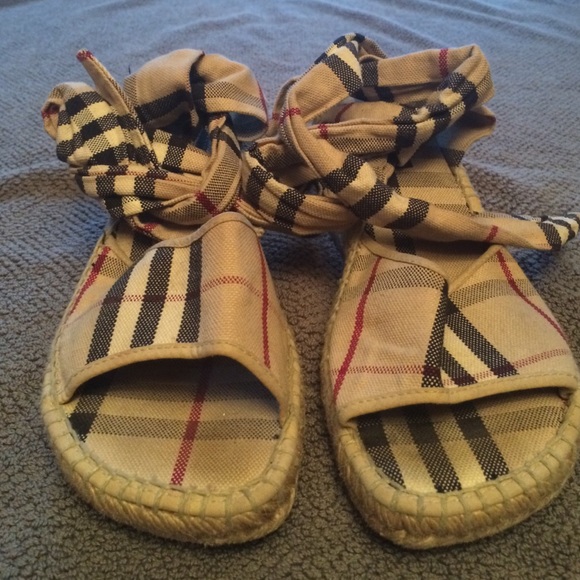 Tie up Burberry sandal