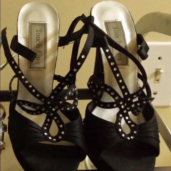 Touch up strappy heels