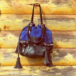 Full size bucket bag