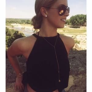 Meet your Posher, Victoria