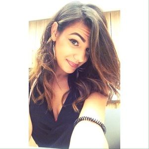 Meet your Posher, Nicole