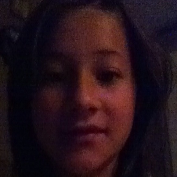 Meet your Posher, Katelyn - Picture 2 of 3