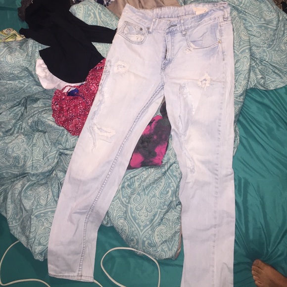 Holey highwaisted boyfriend jeans - Picture 1 of 1