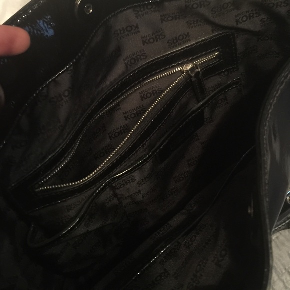 Michael Kors purse - Picture 3 of 4