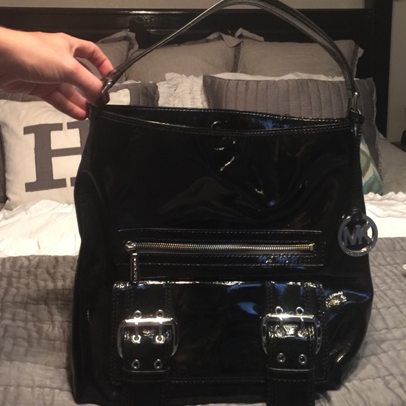 Michael Kors purse - Picture 4 of 4