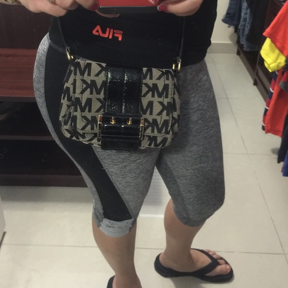 Vintage Michael Kors Crossbody Bag like New !!! - Picture 2 of 4