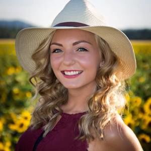 Meet your Posher, Karisa