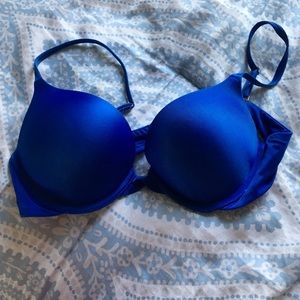 Bomb shell bra 34A
