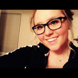 Meet your Posher, Savannah