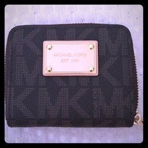 NWOT MICHAEL KORS WALLET BROWN