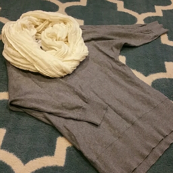 LOFT  fitted sweater very flattering