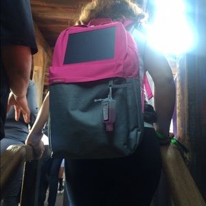 ☀️solar powered backpack☀️