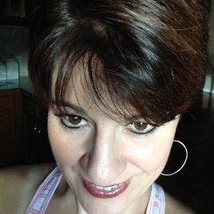 Meet your Posher, Renee'