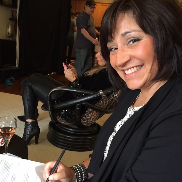 Meet your Posher, Genifer - Picture 3 of 4