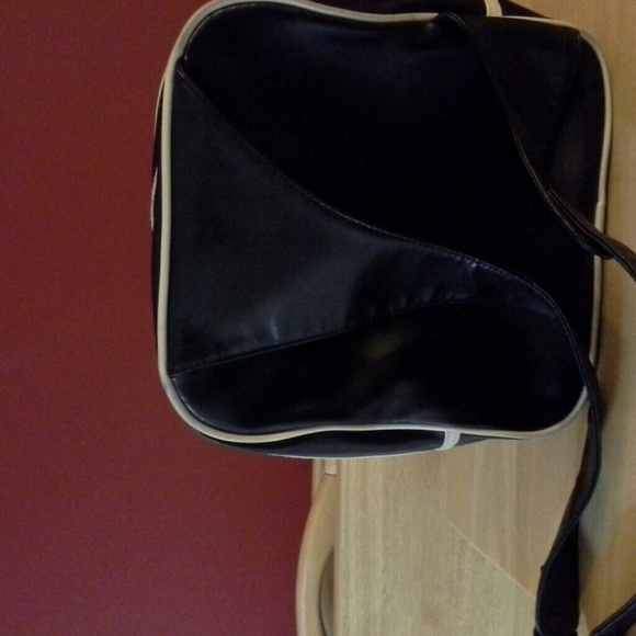sling bag reebok