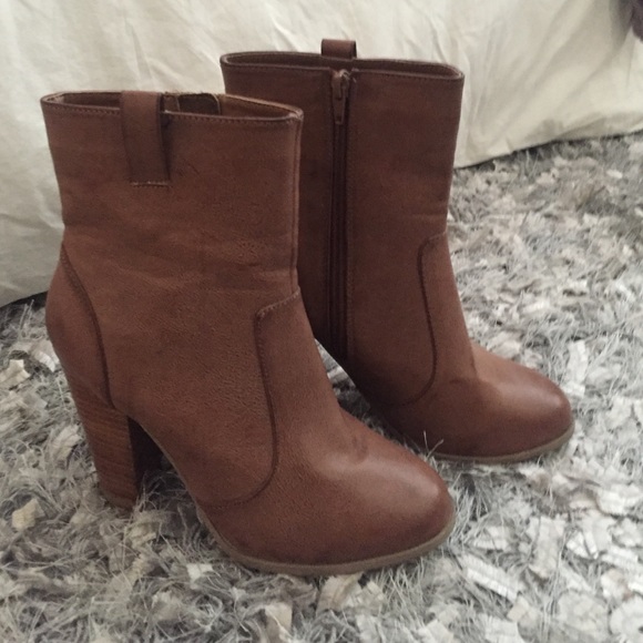 Forever 21 brown boots