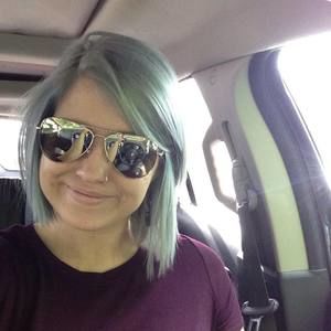 Meet your Posher, Denise