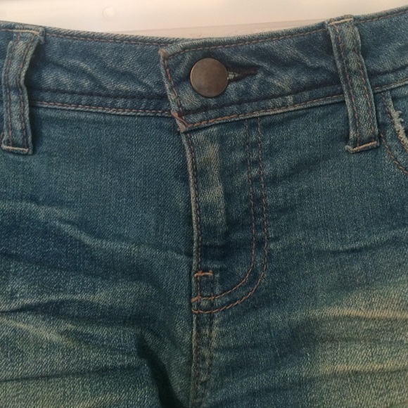 Short denim frayed shorts - Picture 4 of 4