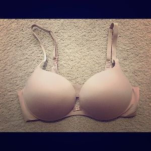 Victoria's Secret Incredible Bra 36C