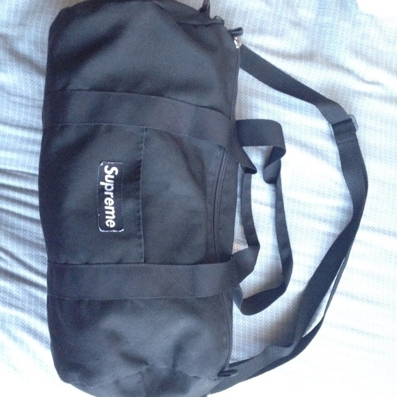 Supreme messenger bag black