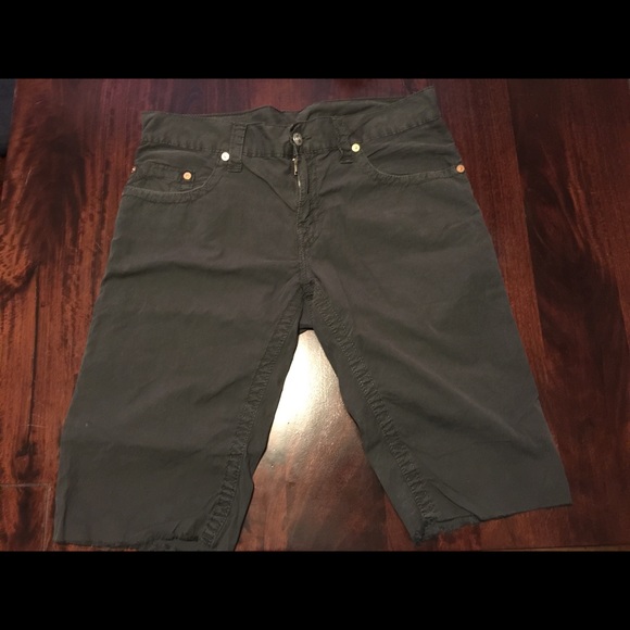 Size 34 True Religion Cut off Shorts - Picture 1 of 2