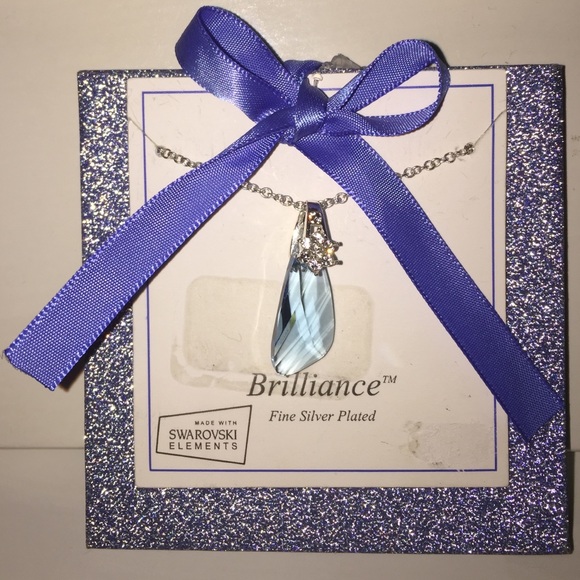 STUNNING NWOT Brilliance Swarovski Stone Necklace