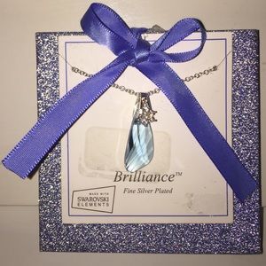 STUNNING NWOT Brilliance Swarovski Stone Necklace