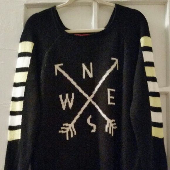 Compass Sweater - Picture 2 of 4