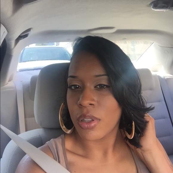 Meet your Posher, Toni C