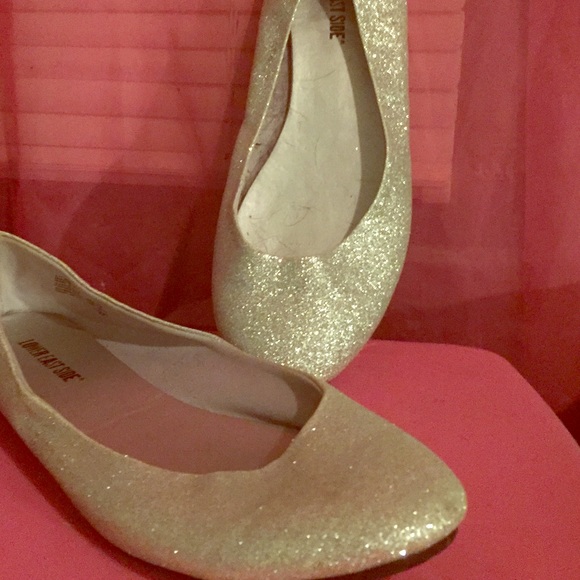 Sparkly ballet flats.