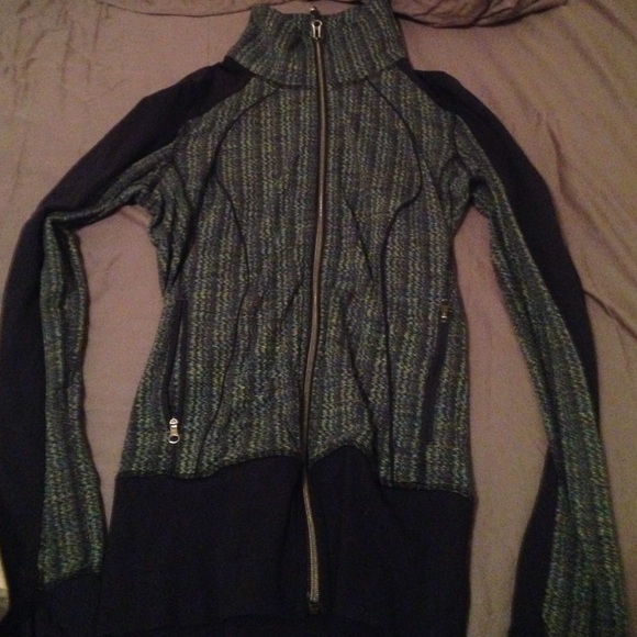 Lululemon jacket. Size 6