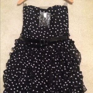 🎓🎓White House Black Market Polka Dot Dress🎓🎓