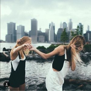 ❤️SOLD❤️Brandy Melville corduroy overalls