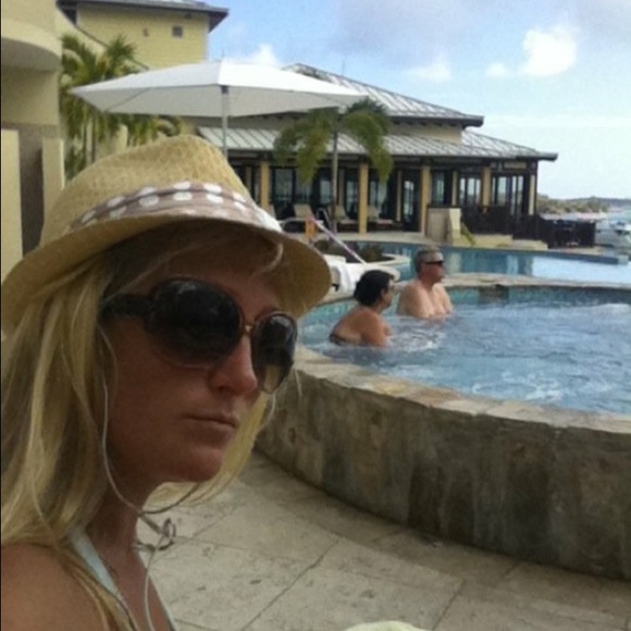 Meet your Posher, Kathleen - Picture 2 of 4