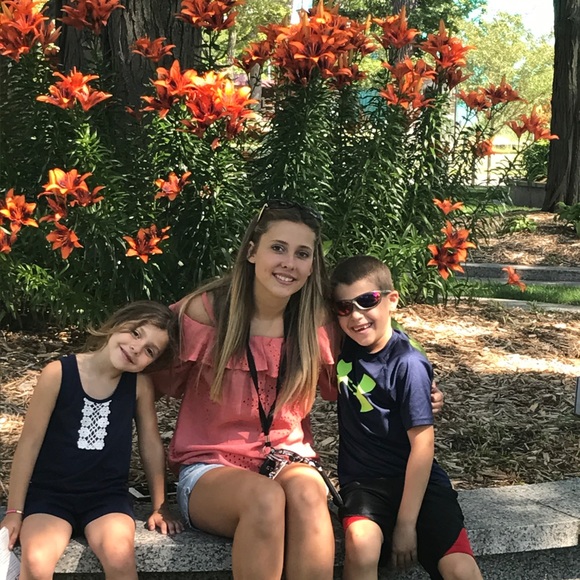 Meet your Posher, Mary - Picture 3 of 8