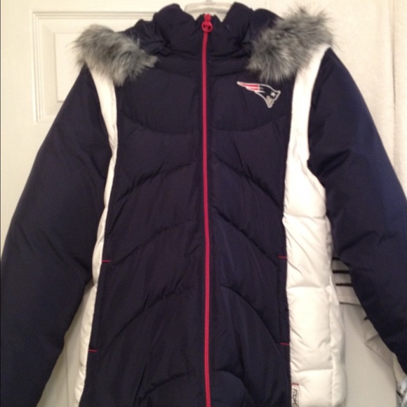 65% off Reebok Jackets & Blazers - Reebok New England