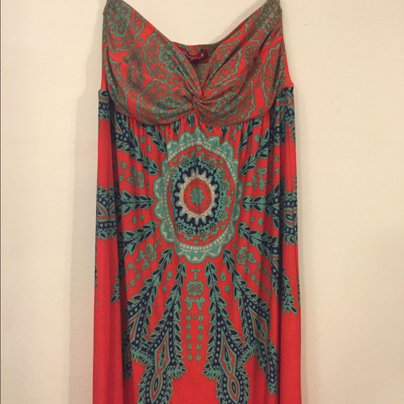 Maxi dress with cute pattern!