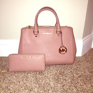 MICHAEL Michael Kors 'medium Sutton' & wallet