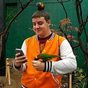 Meet your Posher, Isaac