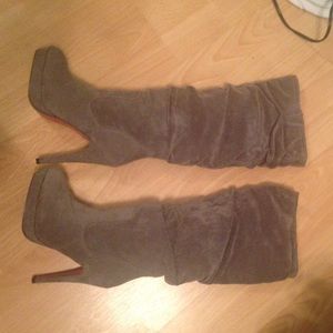 Brand new gray high heel boots