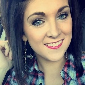 Meet your Posher, Brooke