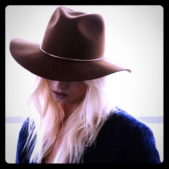 Jenessa Leone Savoy Hat ♠️