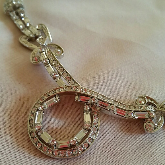 VINTAGE CRYSTAL NECKLACE - Picture 2 of 4