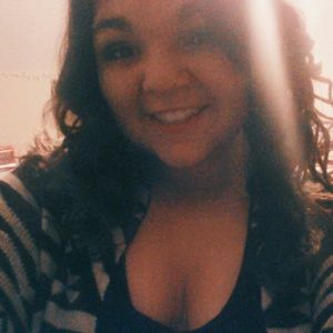 Meet your Posher, Adrianna