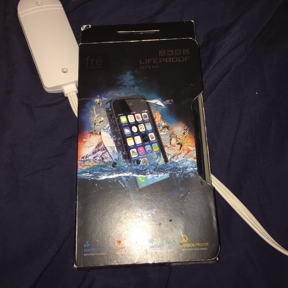 Life proof iPhone 5s case