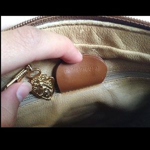 Gucci Bags - {Gucci} Vintage Monogram Crossbody Bag Gucci Bags - {Gucci} Vintage Monogram Crossbody Bag