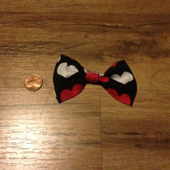 Heart hair bow - Picture 2 of 2