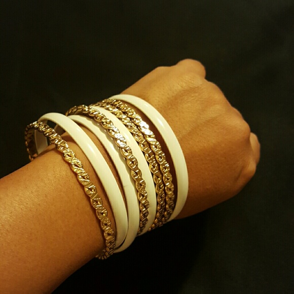 Fabulous  bangles - Picture 3 of 3