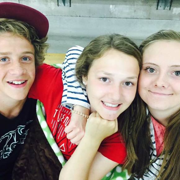 Meet your Posher, Hannah - Picture 1 of 1